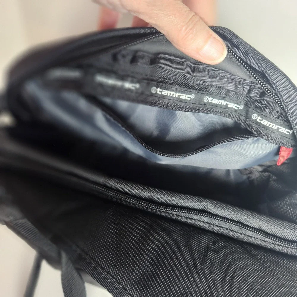 Tamrac 5767 Velocity 7x Sling Pack Camera Bag Black Gray DSLR Messenger
